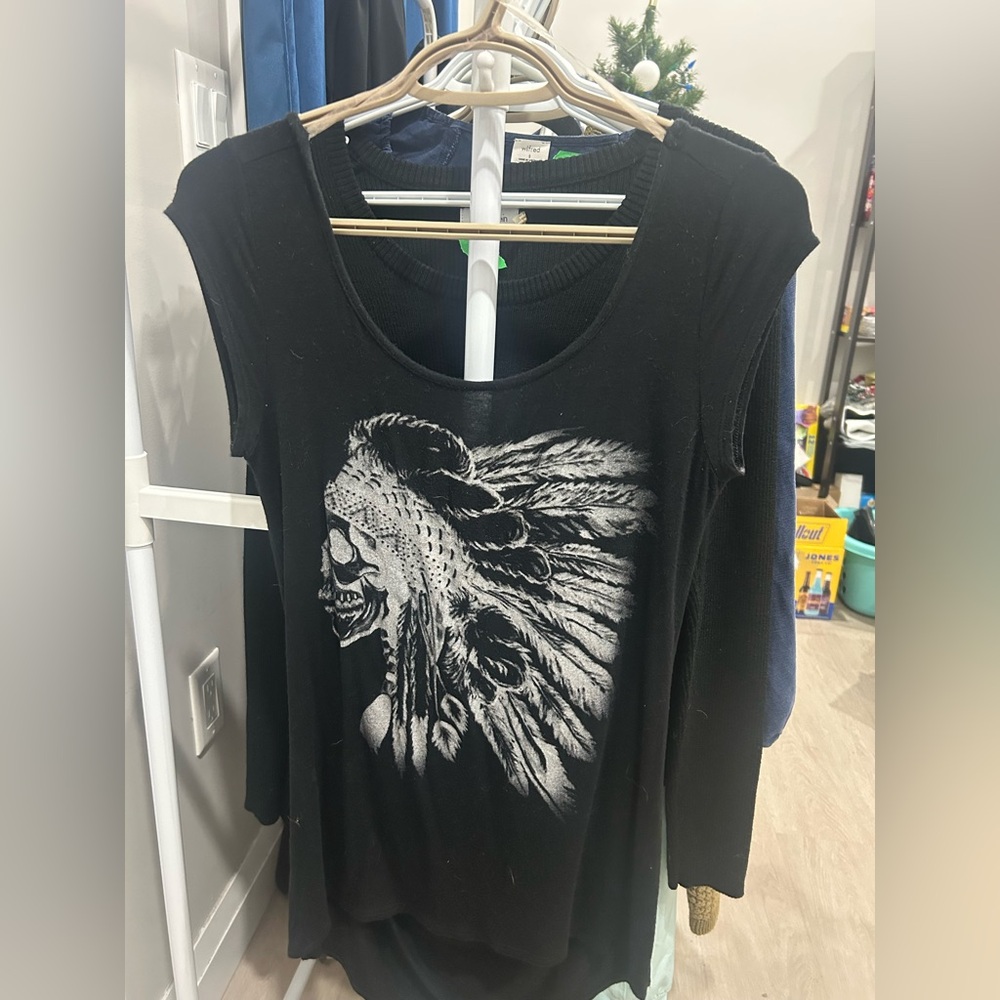 Double Zero Black Graphic Women Top ptp 20